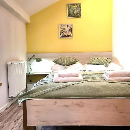 Old Town -bosacka 2 Bedrooms B43 דירה קרקוב