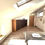 Old Town -bosacka 2 Bedrooms B43 Apartamento Cracovia