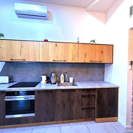 Old Town -bosacka 2 Bedrooms B43