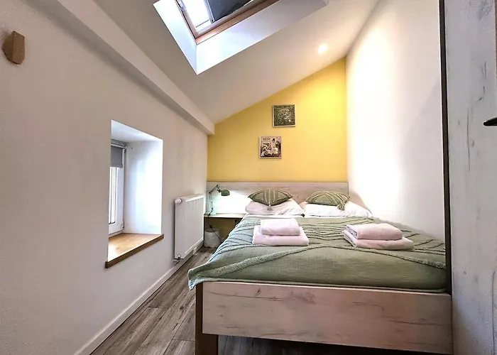 Old Town -bosacka 2 Bedrooms B43